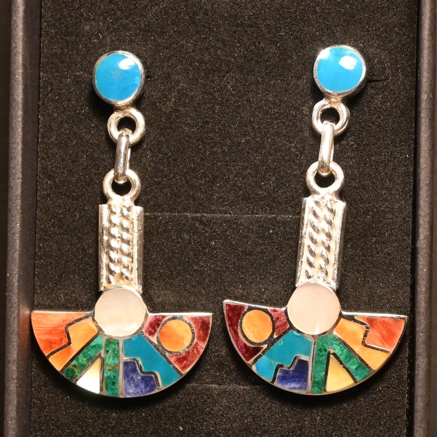 Ohrringe mit Kalenderblattmotiv aus 950er Silber